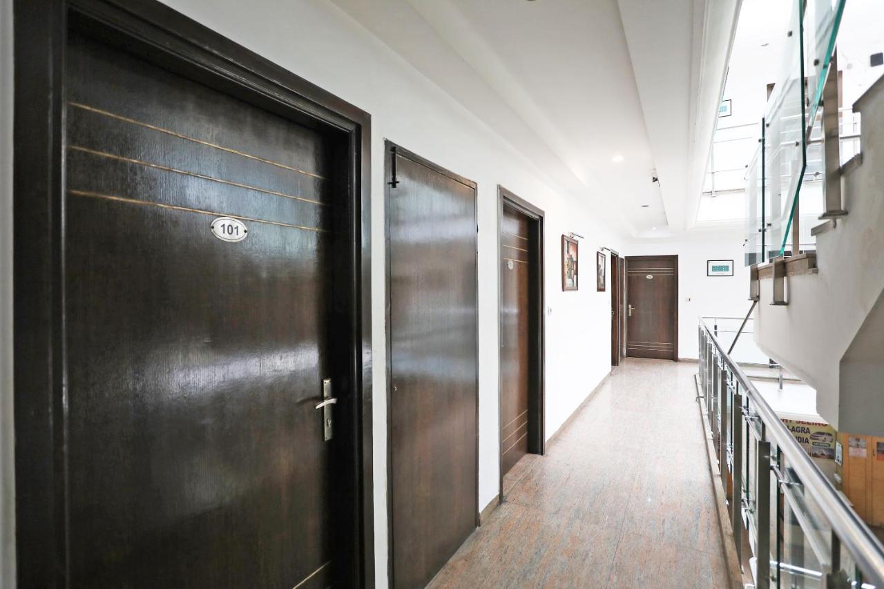 Hotel City Height - Delhi Ncr Id Not Accepted Нью-Делі Екстер'єр фото